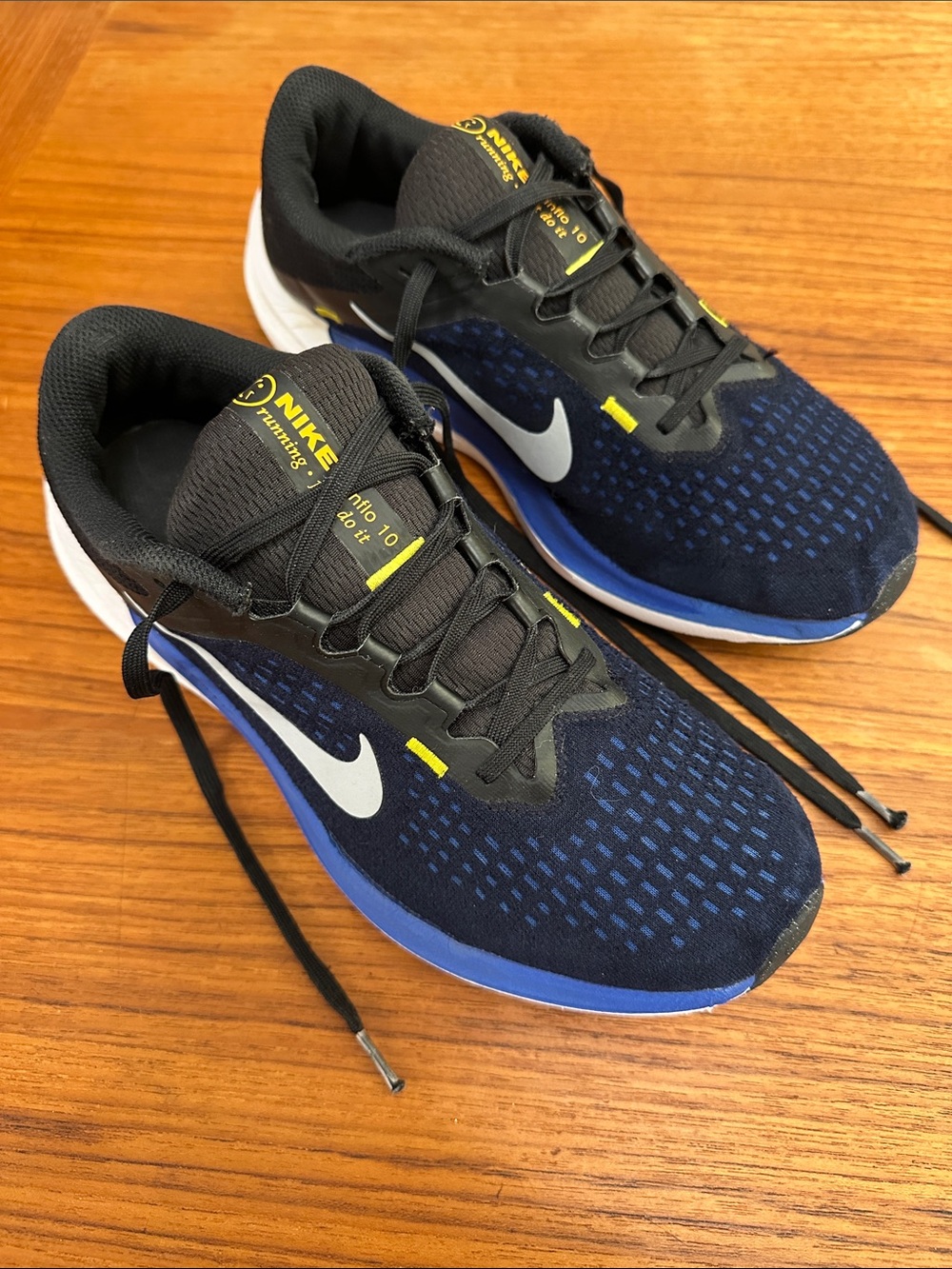 Nike Navy Blue & Black Men's Winflo 10 Running Sneakers Size 8.5